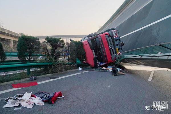 京滬高速車禍最新消息，事故原因及后續(xù)處理全面解析